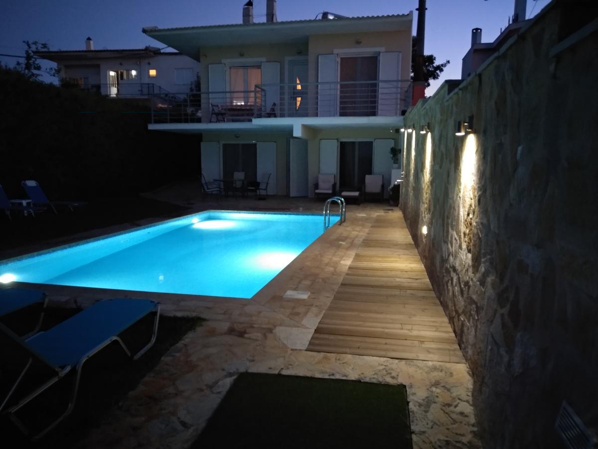 Apartment With Private Pool Kiáton Dış mekan fotoğraf